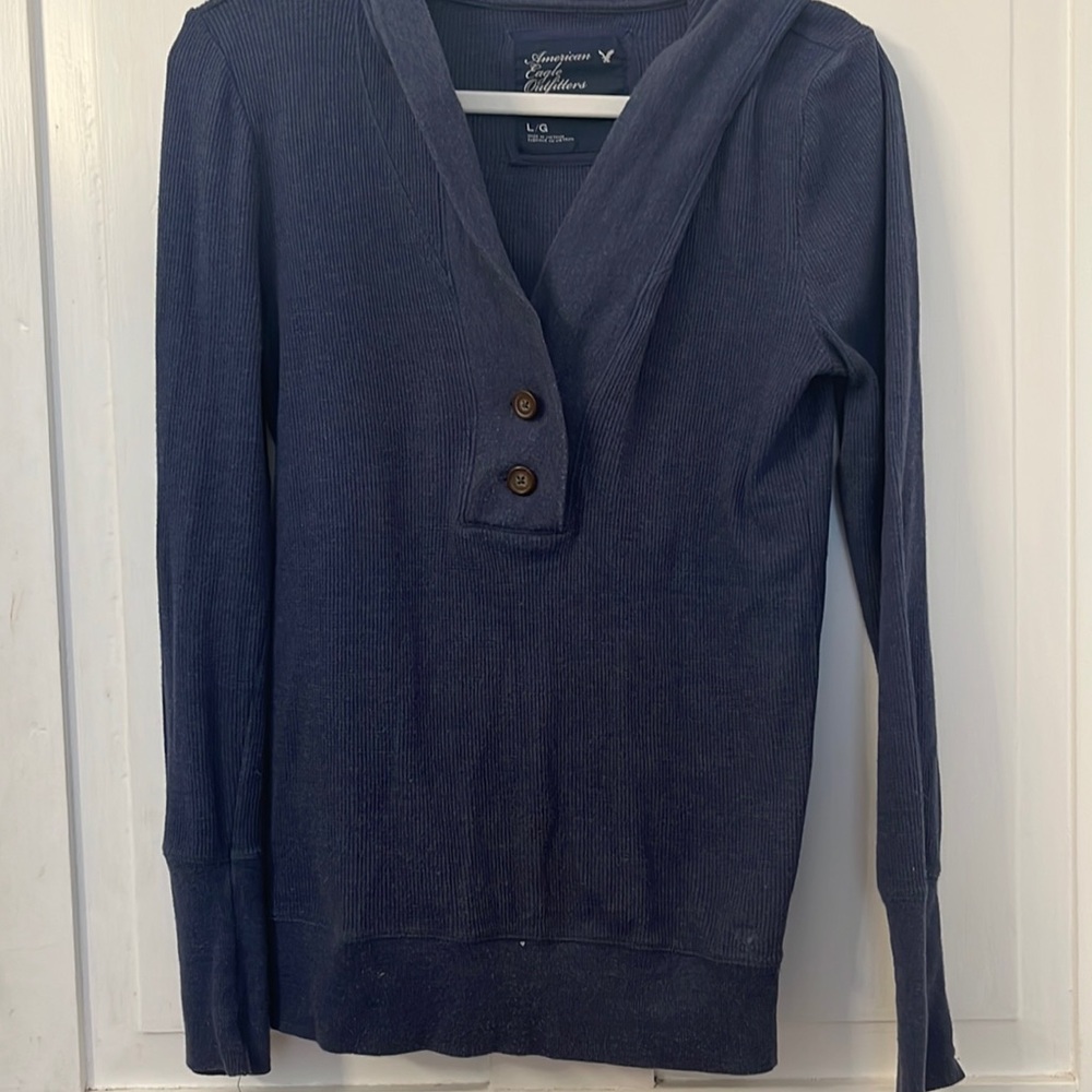 American Eagle top
